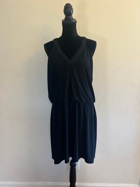 White House Black Market Black V-Neck Sleeveless Mini Dress